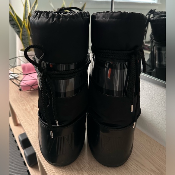 Moon Boots - Black Icon Glance Unisex Boots Size EU 39 - EU 41 (fits US 8- 9.5) - Picture 7 of 12